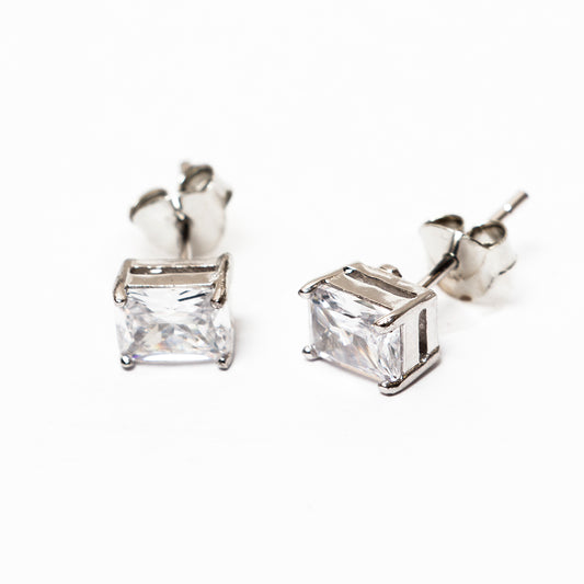 SILVER REACTANGL STUD