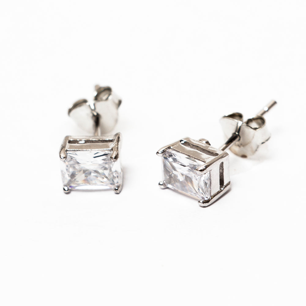 SILVER REACTANGL STUD
