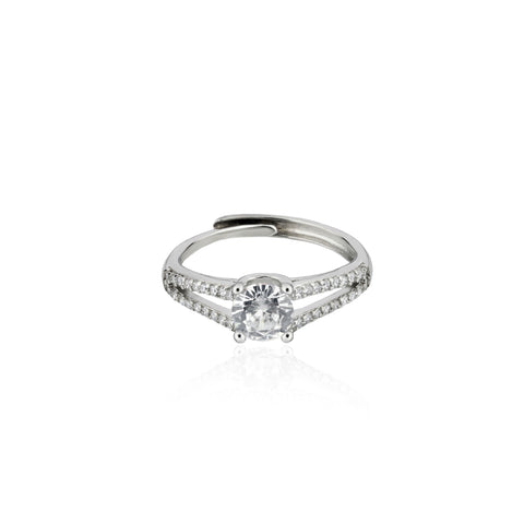 ZIRCONIA STUDDED SILVER RING