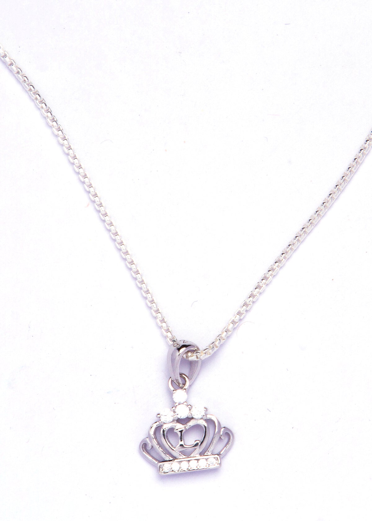 Crown adorable chain pendant