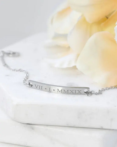 BAR ENGRAVED NAME BRACELET